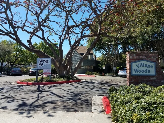 3250 Ashford St in San Diego, CA - Building Photo - Building Photo