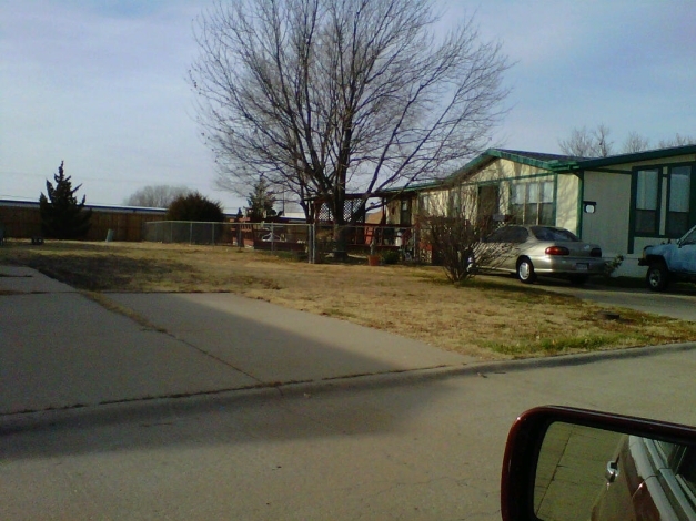 Cottonwood Grove Mobile Home Community in Wichita, KS - Building Photo