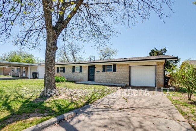 property at 636 SW 13th St