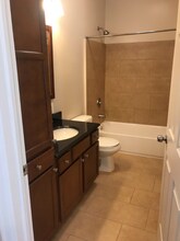 469 Tacoma Ave, Unit 4 in Buffalo, NY - Foto de edificio - Building Photo