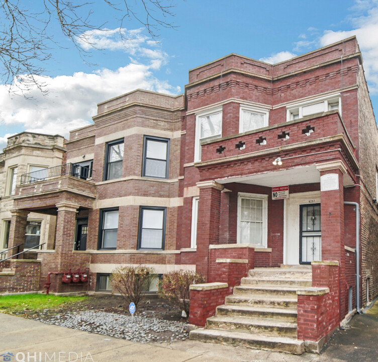 6237 S Eberhart Ave in Chicago, IL - Building Photo