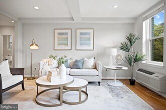 1810 California St NW in Washington, DC - Building Photo - Building Photo