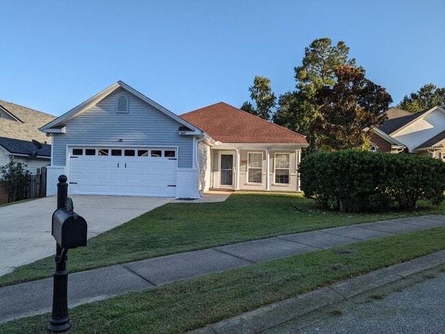 2047 Sunny Dale Dr in Tallahassee, FL - Building Photo - Building Photo