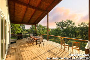 797 Glendale Rd in Spicewood, TX - Building Photo