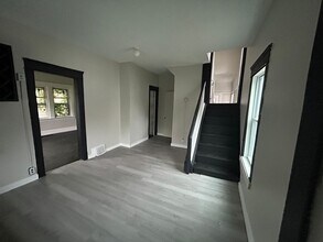 552 E 120th St in Cleveland, OH - Building Photo - Building Photo