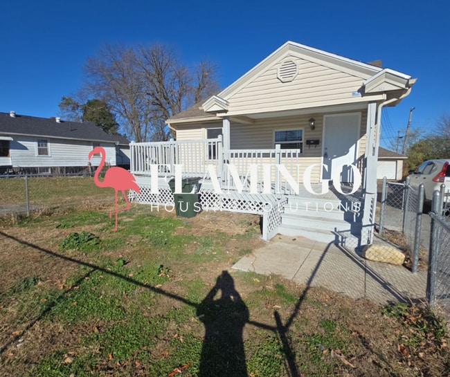 property at 25 Castlewood Ave