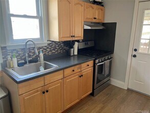 1261 Waverly St in Hewlett, NY - Building Photo - Building Photo