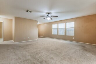 2034 Vanamen Ct in Conroe, TX - Building Photo - Building Photo