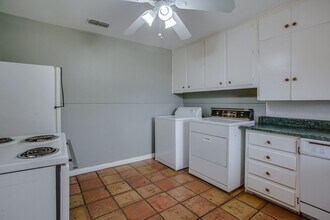 2706 33rd St in Lubbock, TX - Building Photo - Building Photo