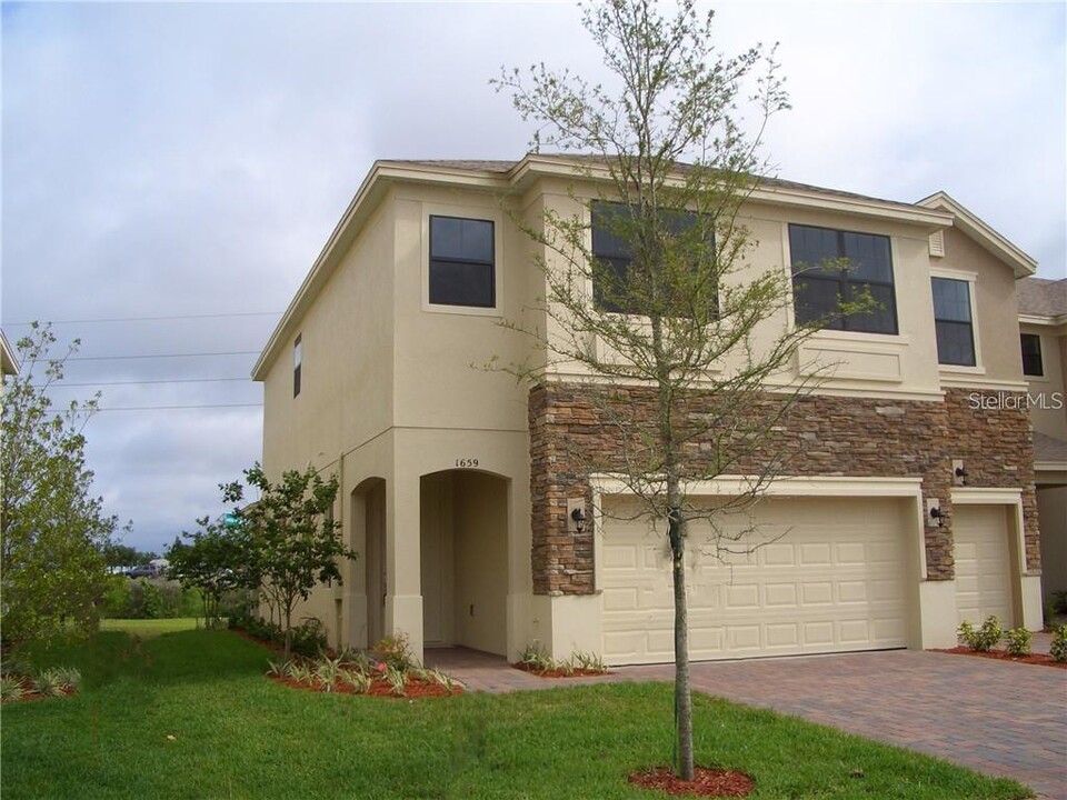 1659 Portofino Meadows Blvd in Orlando, FL - Foto de edificio