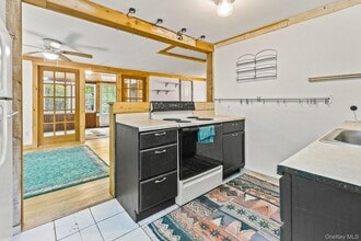 23 Ramphal Dr in Holmes, NY - Building Photo - Building Photo