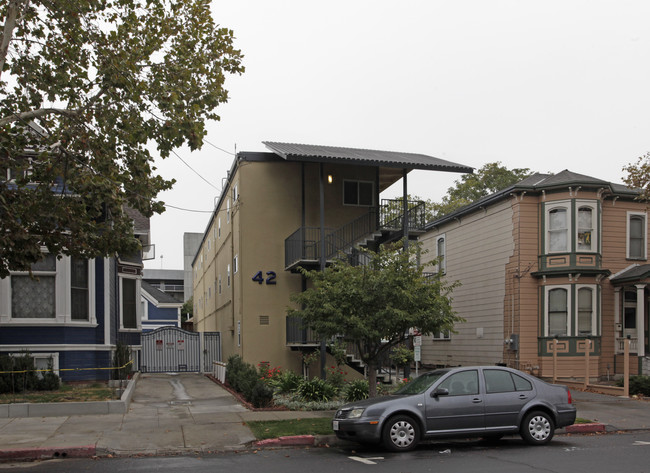 42 S 8th St in San Jose, CA - Foto de edificio - Building Photo