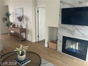 7909 Mt Shasta Cir in Las Vegas, NV - Building Photo - Building Photo