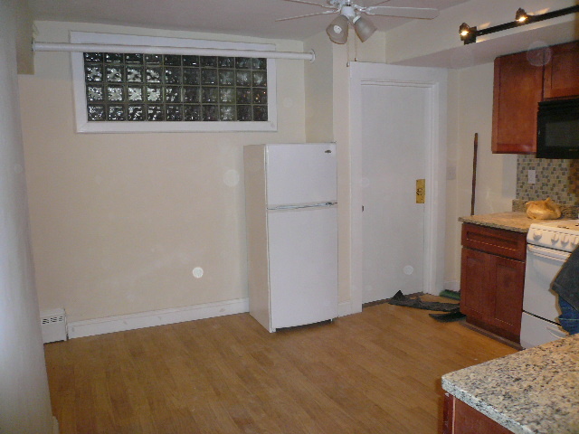 1064 Beacon St, Unit D in Brookline, MA - Building Photo - Building Photo
