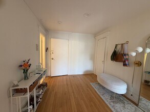 466 Commonwealth Ave, Unit 302 in Boston, MA - Building Photo - Building Photo