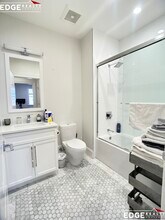 146 W 8th St, Unit 12N in Boston, MA - Foto de edificio - Building Photo