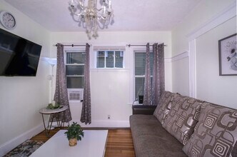 19 Regina Rd in Boston, MA - Building Photo - Building Photo