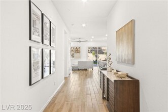 52 Reverie Hts Ave in Henderson, NV - Building Photo - Building Photo