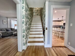11 Pine Hill Rd S in Cape Neddick, ME - Building Photo - Building Photo