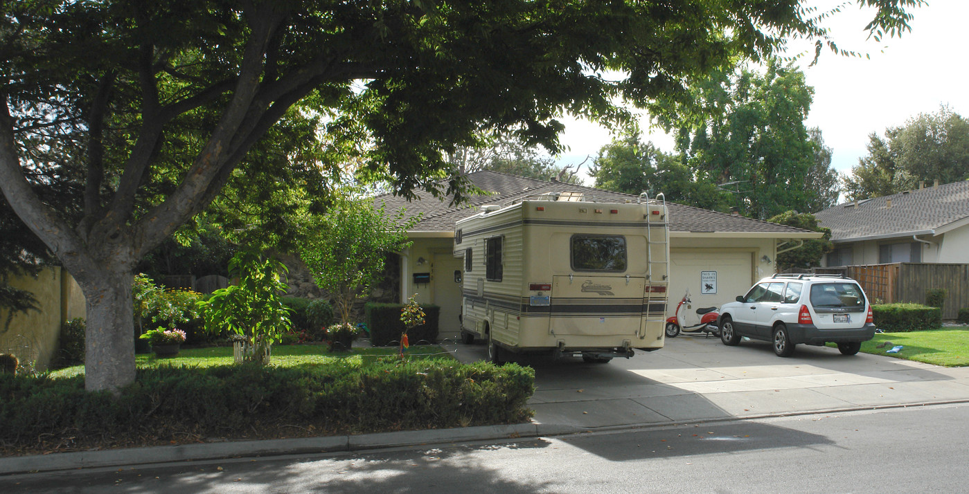 428-430 Pinehurst Ave in Los Gatos, CA - Building Photo