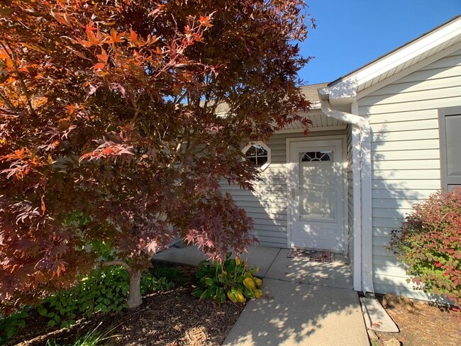 511 Stonedale Dr in Manhattan, KS - Building Photo - Building Photo