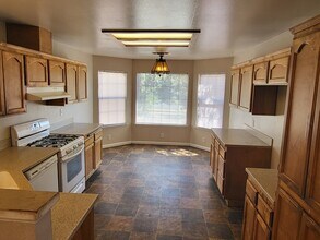 49739 Road 426 in Oakhurst, CA - Building Photo - Building Photo