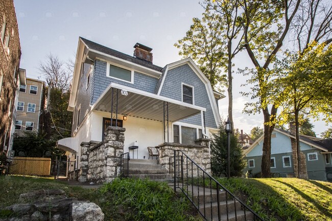 property at 307 Bellefontaine Ave