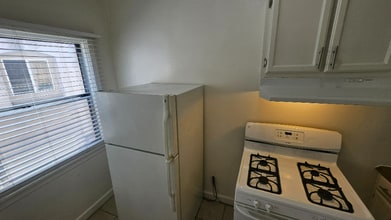 727 S Coronado St in Los Angeles, CA - Building Photo - Building Photo