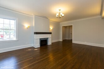 2600 N Lakeview Ave, Unit 1T in Chicago, IL - Building Photo - Building Photo