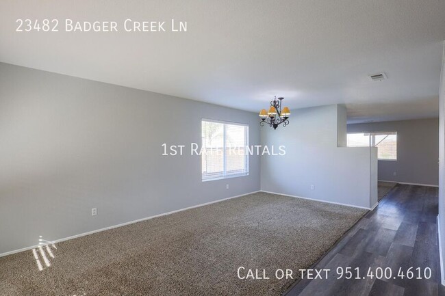 23482 Badger Creek Ln in Canyon Lake, CA - Foto de edificio - Building Photo