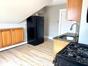 58 Estes St in Lynn, MA - Building Photo - Building Photo