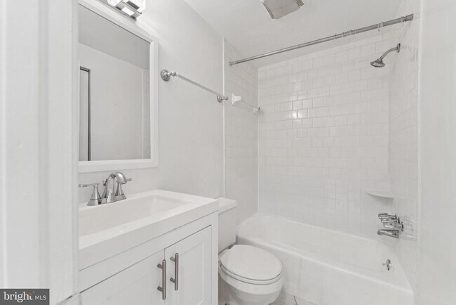 1718 Corcoran St NW in Washington, DC - Building Photo - Building Photo