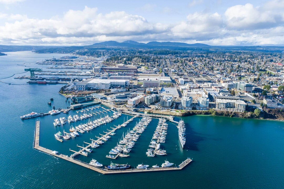 Marina Square in Bremerton, WA - Building Photo