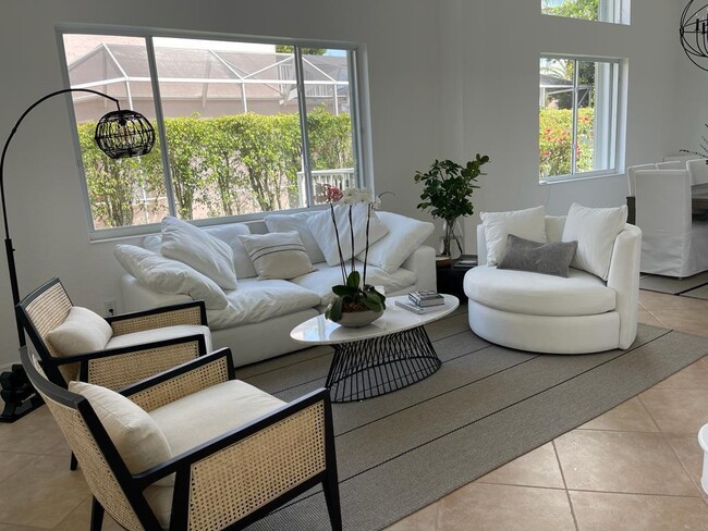 4600 Mariners Cove Dr in Wellington, FL - Building Photo - Building Photo