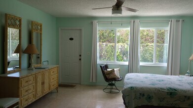 4515 NW 3rd Ct in Delray Beach, FL - Building Photo - Building Photo