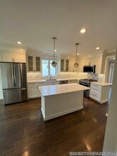 6 S Crescent Circuit in Boston, MA - Building Photo - Building Photo