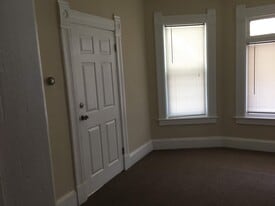 658 Union St in Springfield, MA - Building Photo