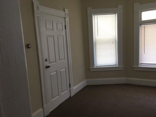 658 Union St, Unit 2