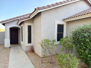 17371 W Coyote Trail Dr in Goodyear, AZ - Building Photo - Building Photo