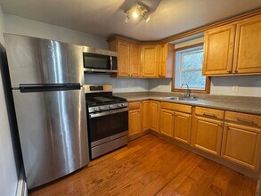 27 White Ave-Unit -1 in Nyack, NY - Building Photo - Building Photo