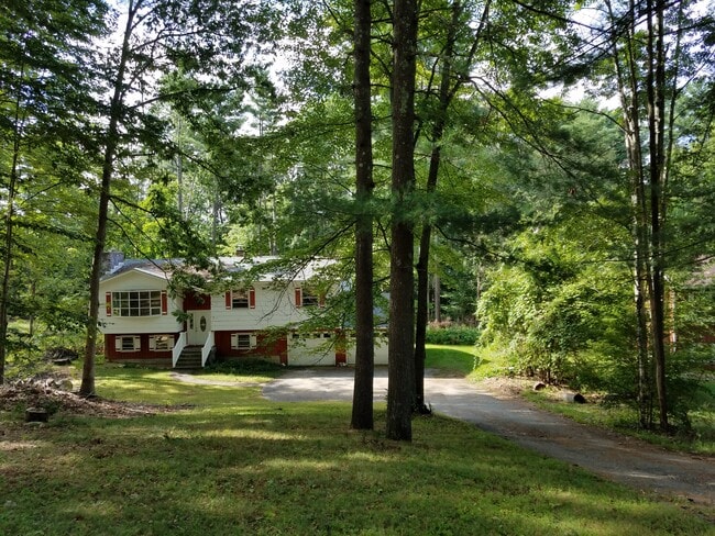 property at 7 Alderbrook Rd