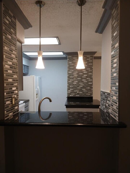 1108 Harwell Dr, Unit Cloisters Condominuns in Arlington, TX - Building Photo