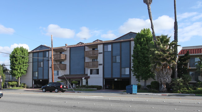 Artesia Senior Center in Bellflower, CA - Building Photo - Building Photo