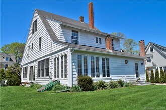 33 Grove Ave in Madison, CT - Building Photo - Building Photo
