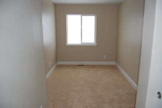 412 Sunrise Ct in Sidney, MT - Building Photo - Building Photo