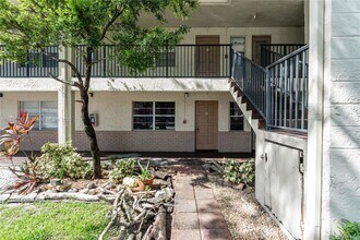 8705 NW 38th Dr in Coral Springs, FL - Building Photo - Building Photo