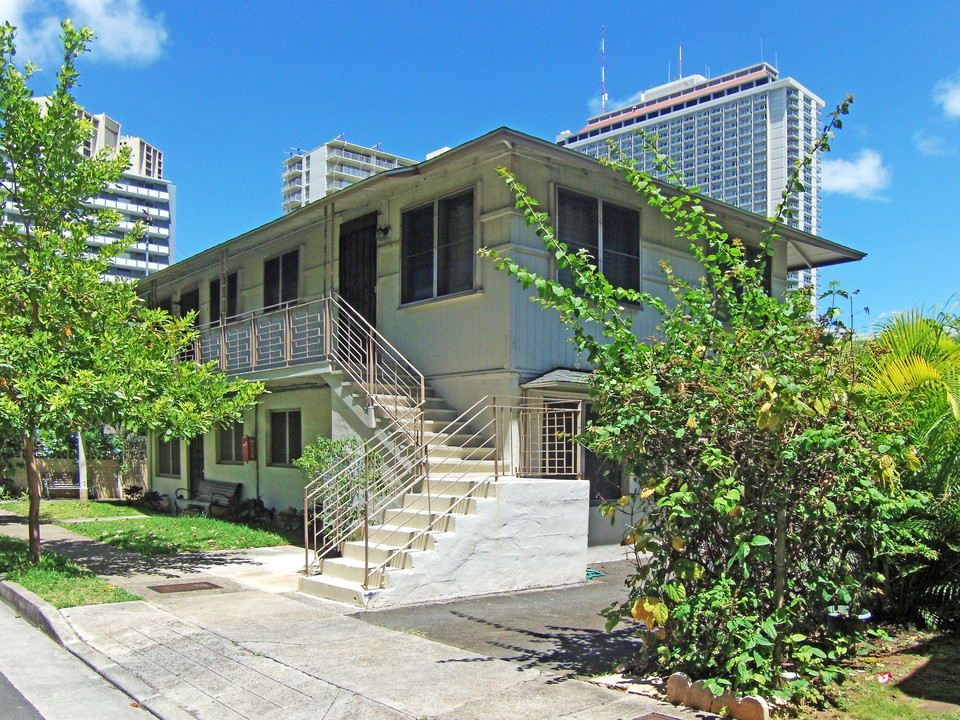 1857 Kahakai Dr in Honolulu, HI - Building Photo