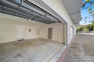 2951 Virginia St in Miami, FL - Building Photo - Building Photo