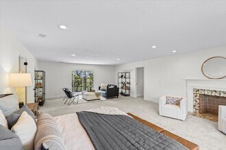717 Woodridge Dr in Layton, UT - Building Photo - Building Photo