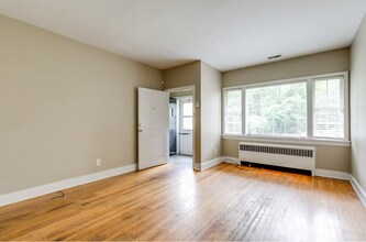 2506 Kenmore Rd in Richmond, VA - Foto de edificio - Building Photo